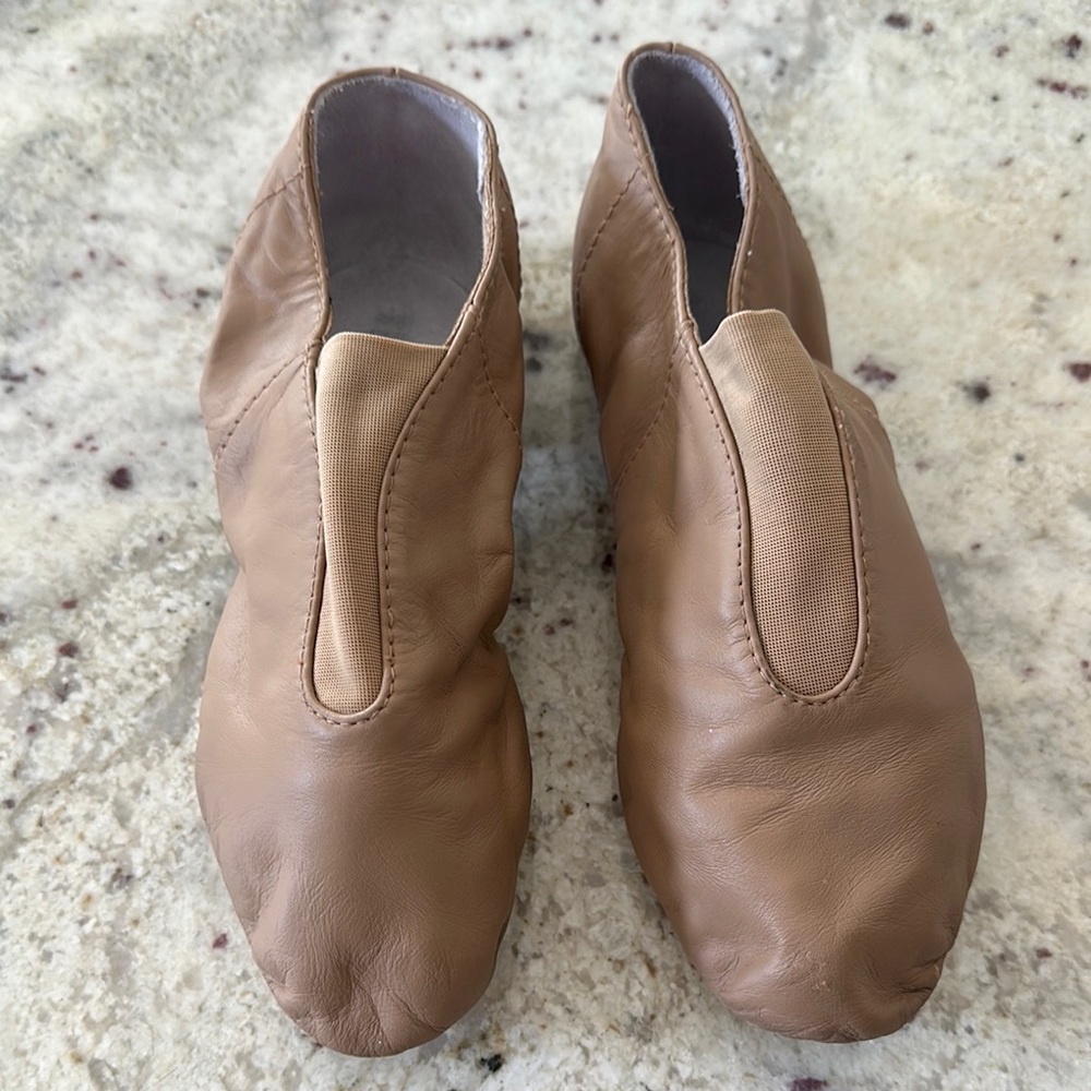 Bloch Tan Dress Shoes with Soft Leather and Slip-On Style